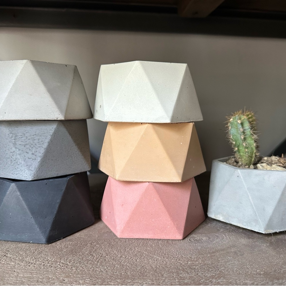Small Geometric Concrete Succulent planters pot